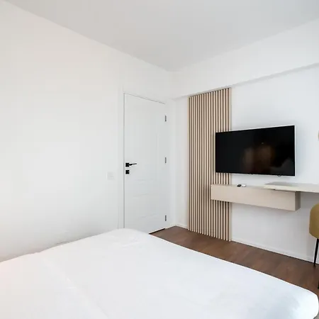 Obsidian | 3bdr | Calea Victoriei * Bucharest
