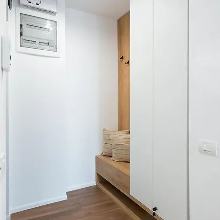 Apartment Obsidian | 3bdr | Calea Victoriei